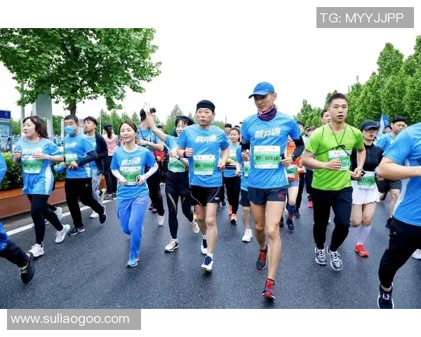 足球明星拉力赛激情碰撞球场与赛道的完美结合与挑战